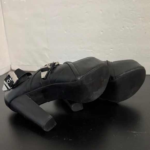 Jeffrey Campbell Black Platform Heels with Buckle Detail EU 40 - Picture 6 of 8